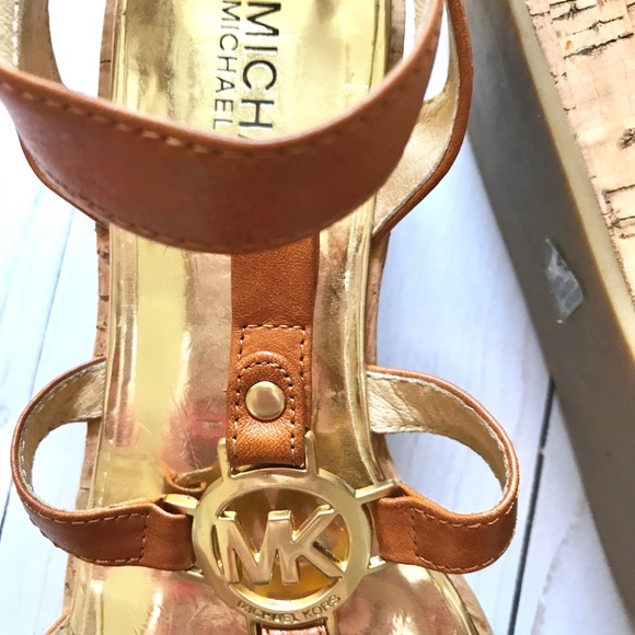 *SOLD* Michael Kors Wedge Sandal - Picture 2 of 4